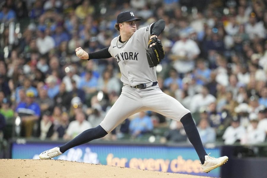 MLB: New York Yankees at Milwaukee Brewers