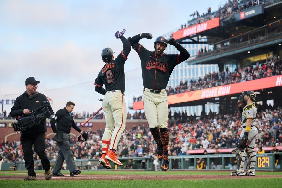 MLB: Pittsburgh Pirates at San Francisco Giants