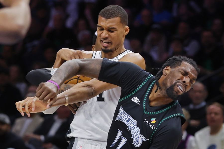 NBA: Playoffs-San Antonio Spurs at Minnesota Timberwolves