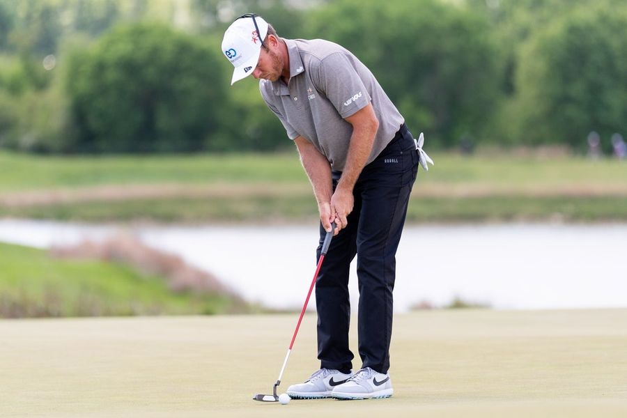 Talor Gooch grabs lead in Korea with second-round 63