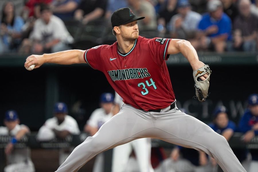 Diamondbacks' pitchers toss another gem in shutting out Rangers