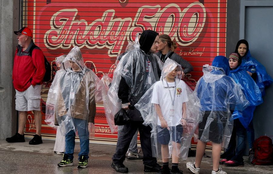 Rain wipes out Indy 500 practice, delays qualifying