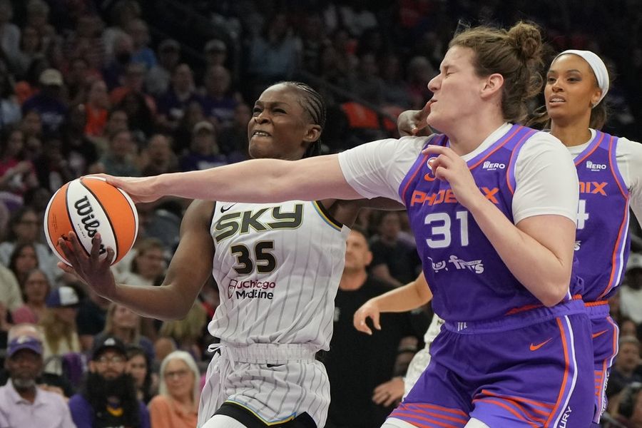 WNBA: Chicago Sky at Phoenix Mercury