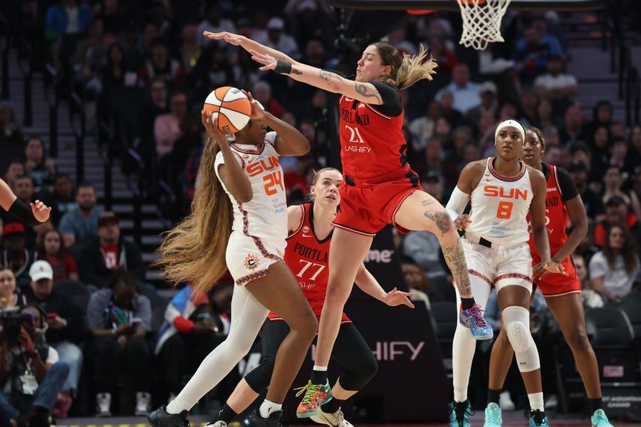 WNBA: Connecticut Sun at Portland Fire