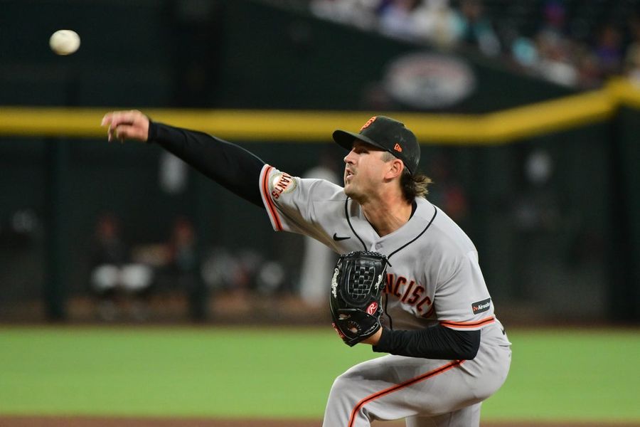 Riding wave of stellar starting pitching, Giants visit struggling D-backs