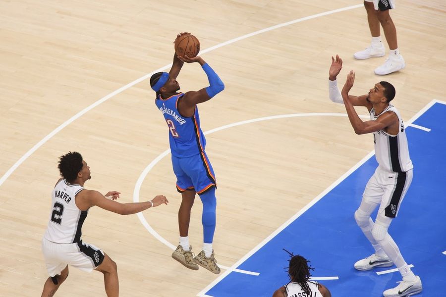 NBA: San Antonio Spurs at Oklahoma City Thunder