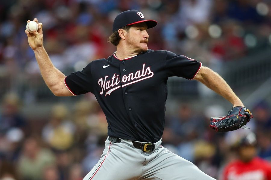 O arremessador destro dos Nationals, Miles Mikolas, está em ascensão antes do jogo contra os Marlins.