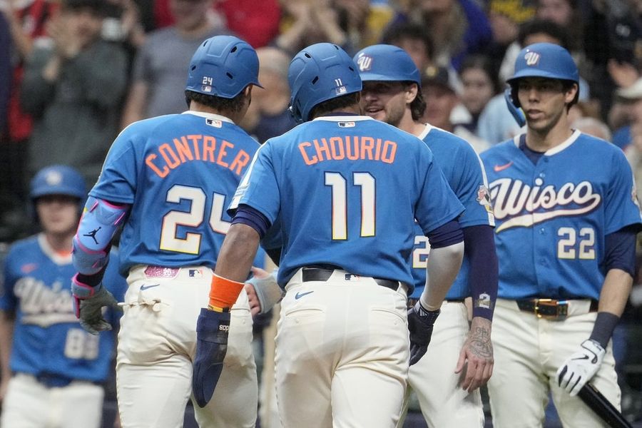 MLB: Los Angeles Dodgers at Milwaukee Brewers