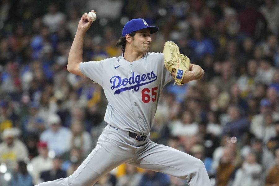 Dodgers recall RHP Paul Gervase