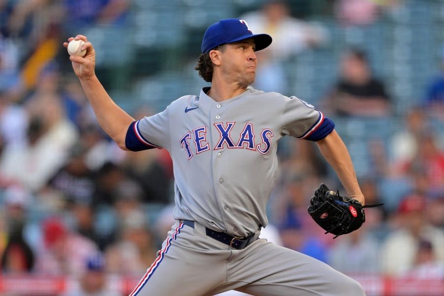 Rangers’ Jacob deGrom faces Astros in search of 100th career win