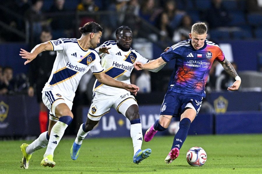 MLS: Houston Dynamo FC at LA Galaxy