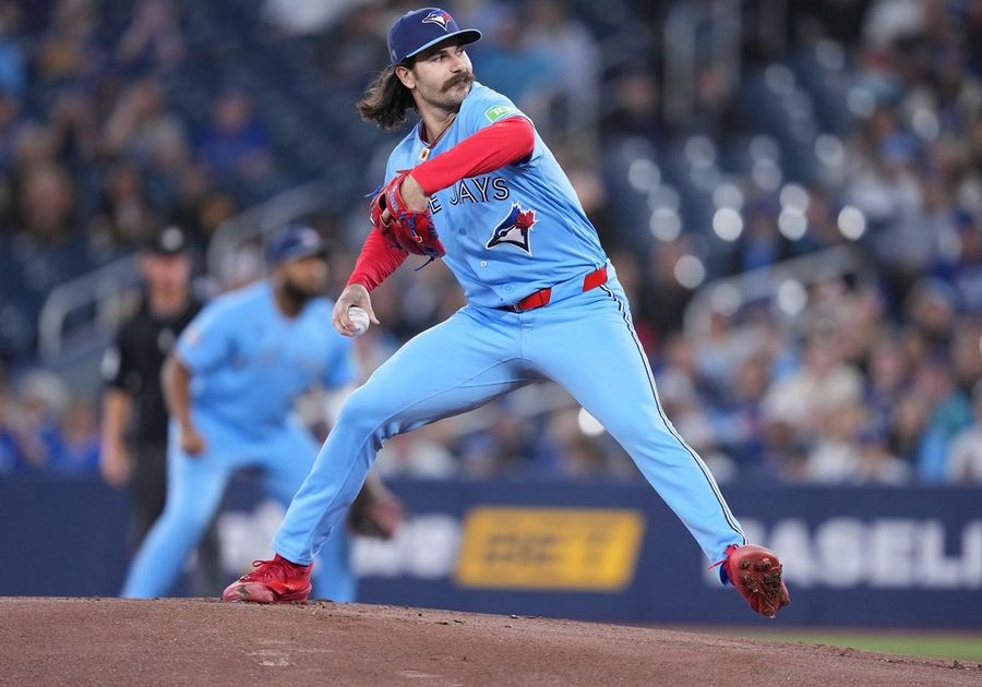 El lanzador derecho de los Blue Jays, Dylan Cease (lesión en el tendón de la corva), será colocado en la lista de lesionados de 15 días.