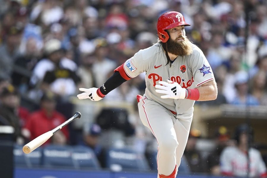 Phillies OF Brandon Marsh leaves game with apparent hand injury