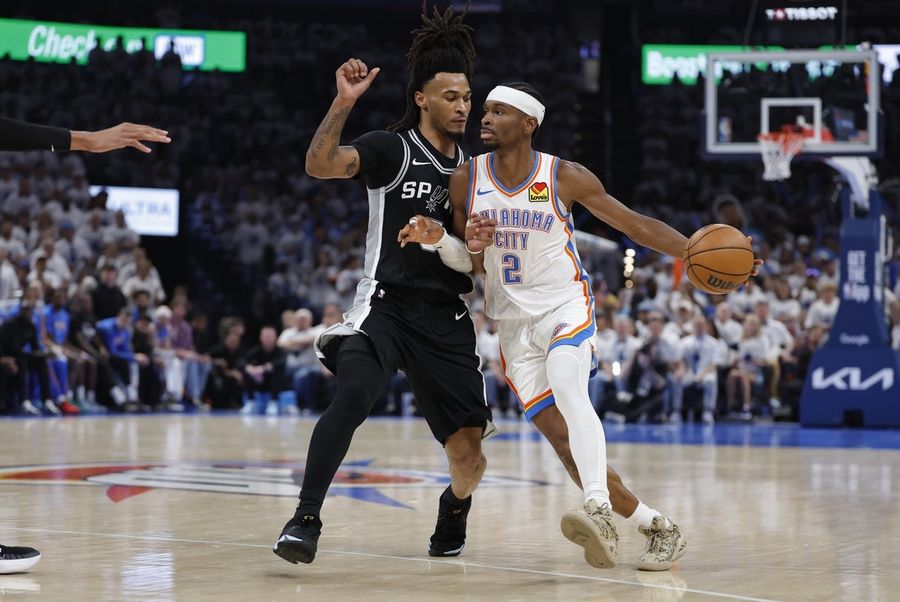 Shai Gilgeous-Alexander impulsa al Thunder a la victoria sobre los Spurs para un marcador de 3-2.