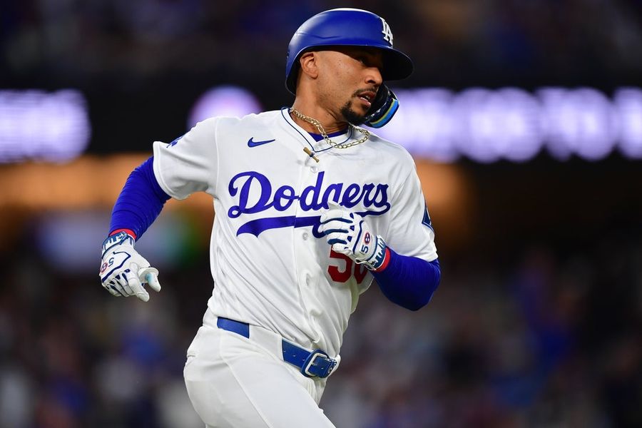 El renovado orden al bate de los Dodgers aplasta a los Rockies 15-6.