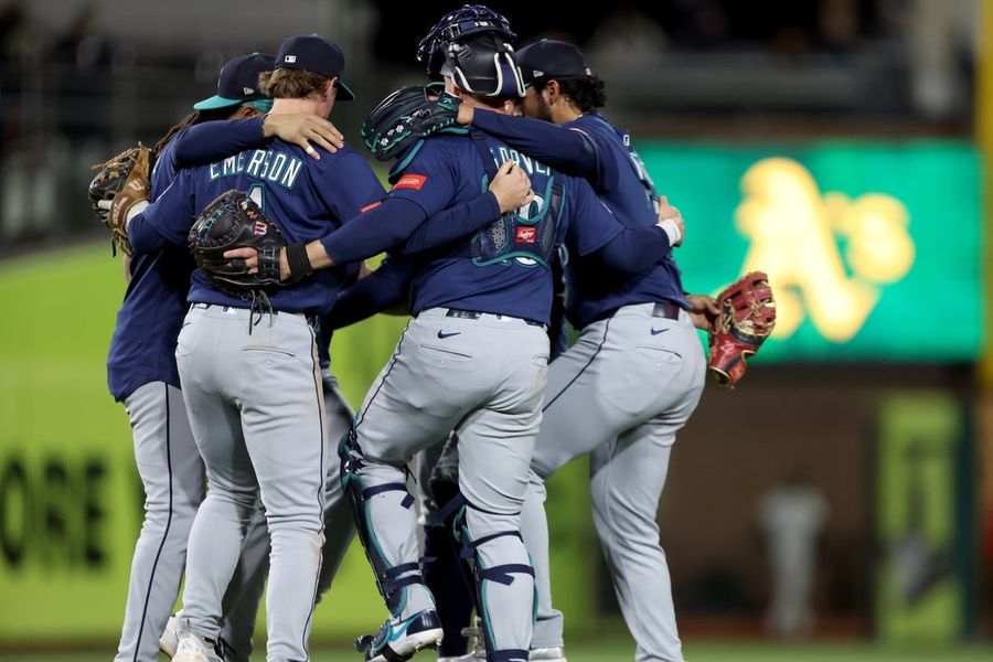 Mariners bid to move into first place in AL West in finale vs. A's