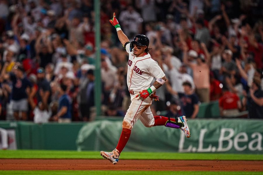 Red Sox, desperate for home success, chase series win vs. Braves