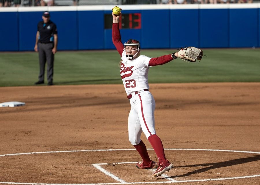 Jocelyn Briski detiene a Nebraska y lleva a Alabama a las semifinales de la WCWS.