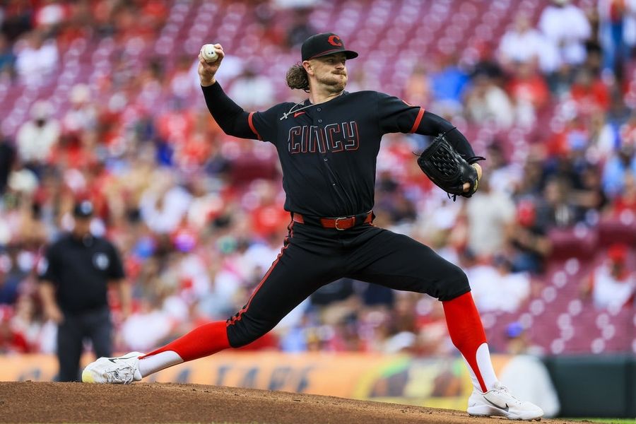 Texas Rangers sign RHP Chris Paddack, promote Cameron Cauley