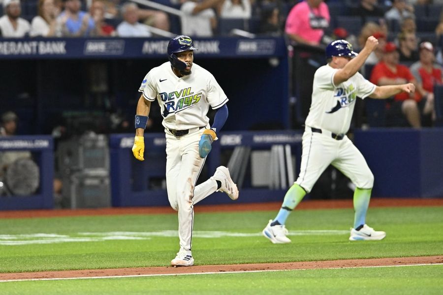 Rays’ Chandler Simpson (mouth), Taylor Walls (hamstring) exit vs. Tigers