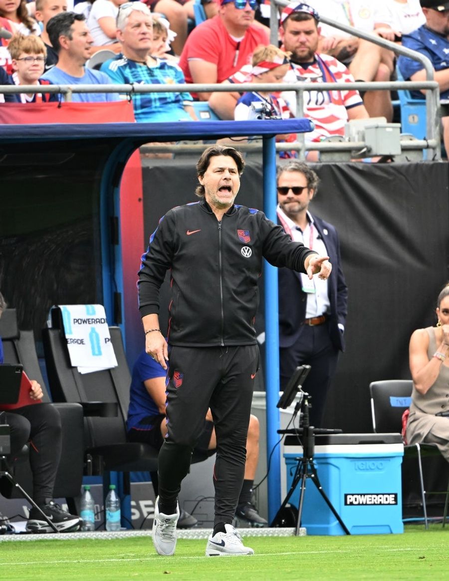 U.S.'s Mauricio Pochettino, other coaches can use laptops in World Cup