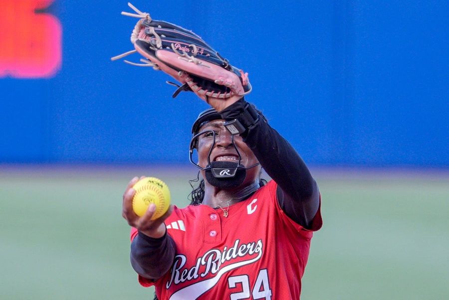 Texas Tech's walk-off HR forces elimination game vs. Alabama