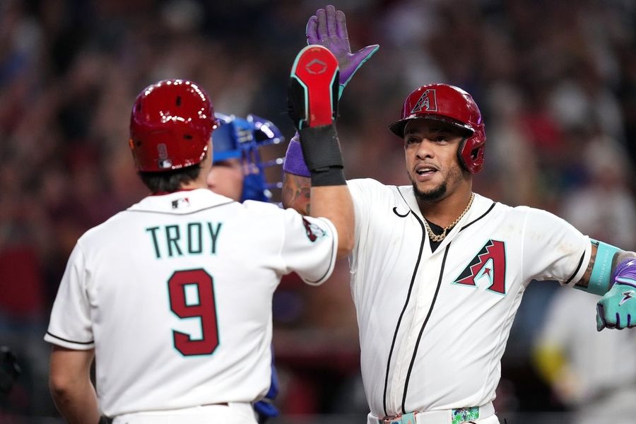 Grandes jogadas dão impulso aos D-backs para o confronto contra os Dodgers.