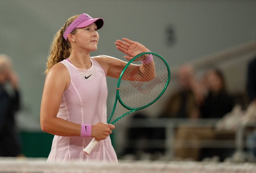 Mirra Andreeva coasts into French Open final