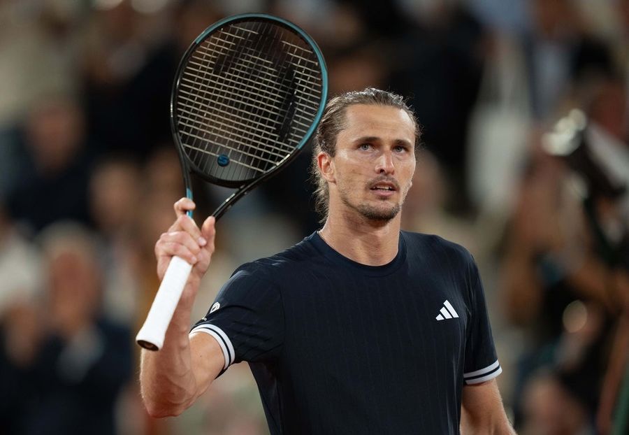 Alexander Zverev on brink of elusive Grand Slam title in Paris