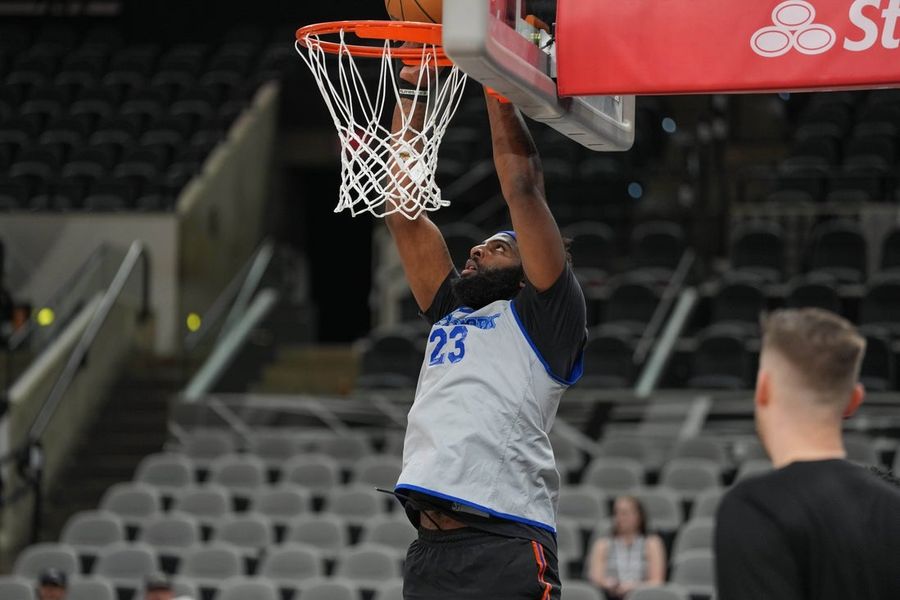 Report: Knicks C Mitchell Robinson expected to be available for Game 1