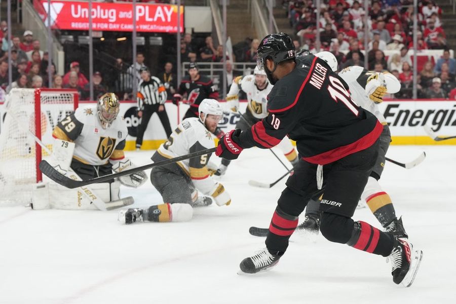 Los Golden Knights logran una victoria con muchos goles en el primer partido de la final de la Copa Stanley.