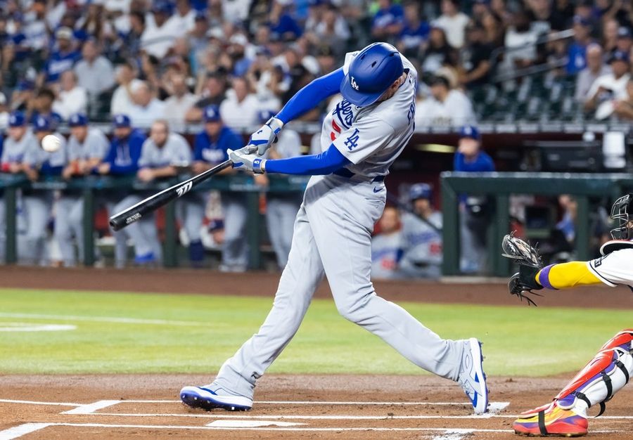 Shohei Ohtani juega un papel clave en la victoria de los Dodgers sobre los D-backs.