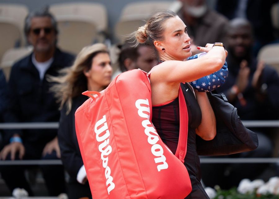 Top seeds working out issues entering play at Wimbledon