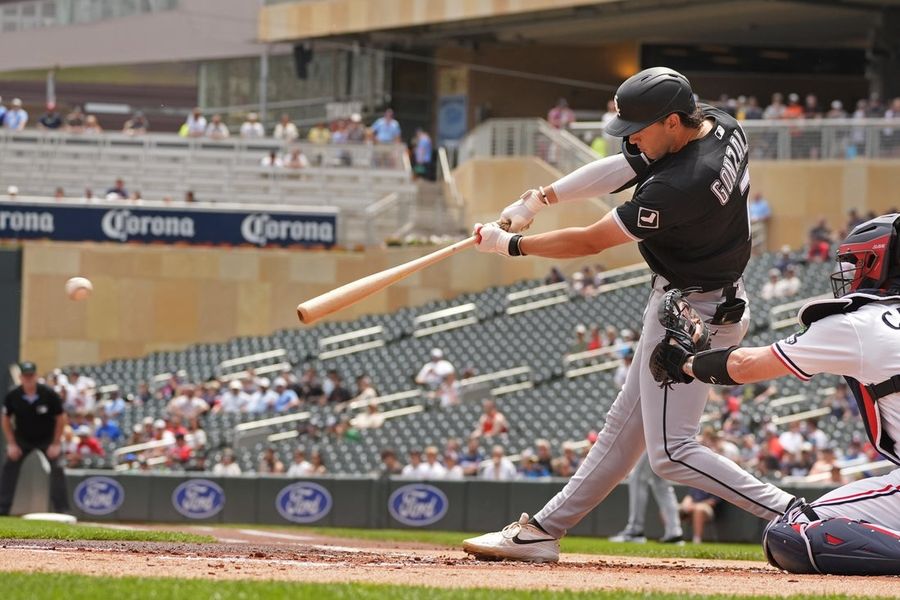 El juego de 4 hits de Sam Antonacci impulsa a los White Sox a la victoria sobre los Twins.