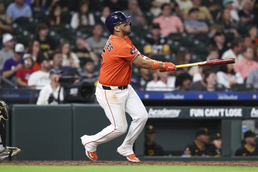 Los Astros remontan una desventaja de 5 carreras y se alzan con una victoria de 11-9 sobre los Piratas.