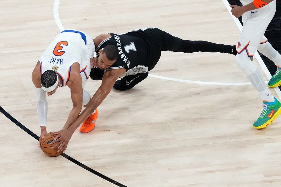 Josh Hart, Knicks present unique challenge for Spurs in Game 2
