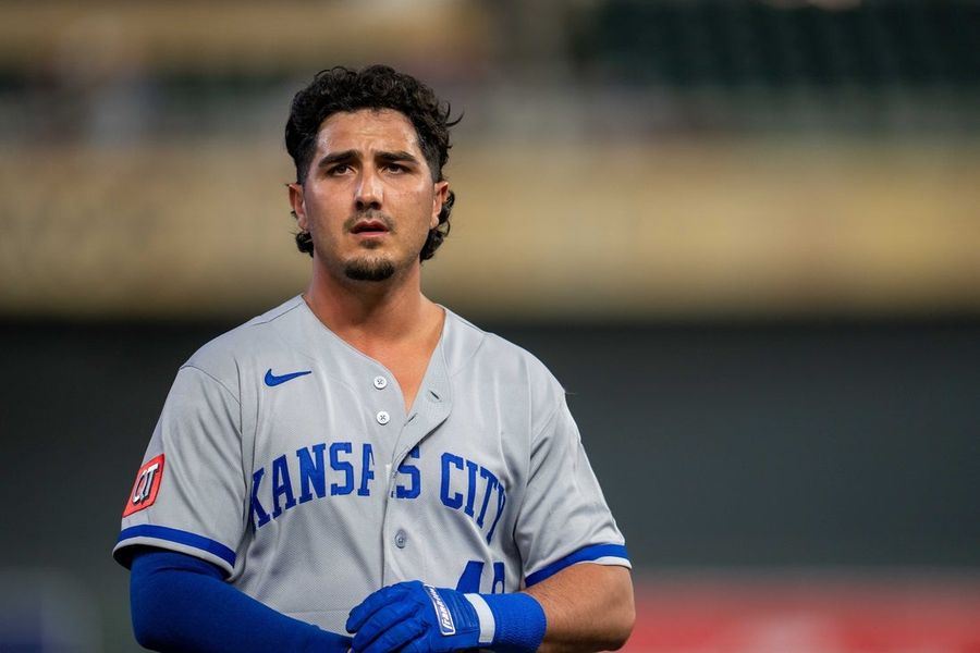 Tras un día ajetreado pero gratificante para Josh Rojas, los Royals buscan otra victoria contra los Twins.