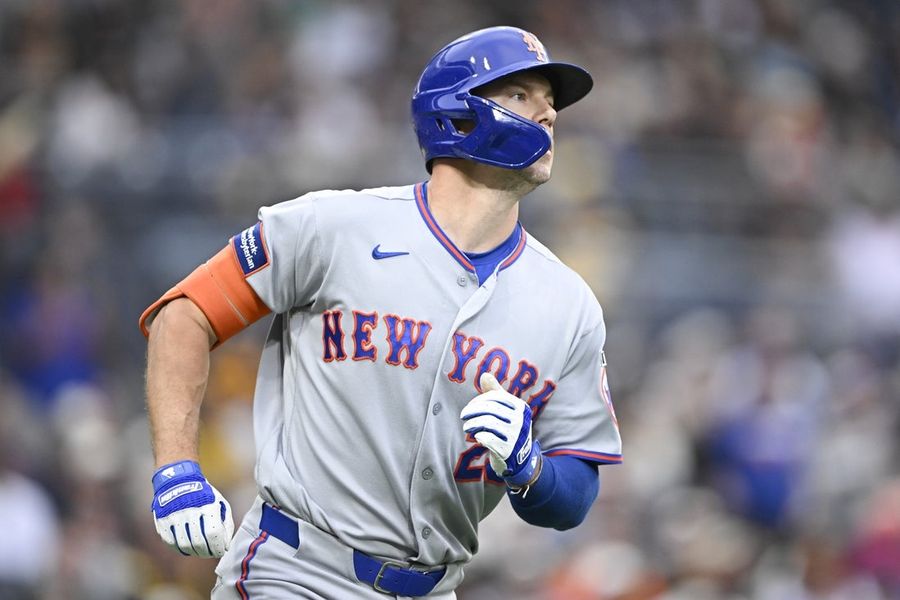 Mets look to continue turning corner at Padres' expense