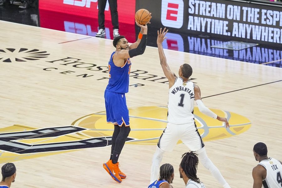 Jalen Brunson y los Knicks consiguen una ajustada victoria y regresan a casa con una ventaja de 2-0 en las Finales.