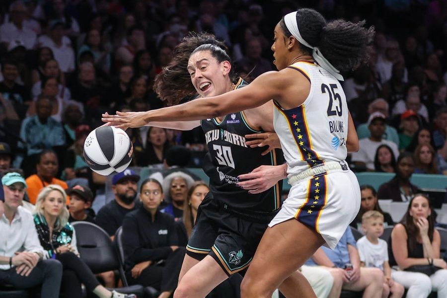 Breanna Stewart explota en la segunda mitad para liderar a Liberty en la victoria sobre Fever.