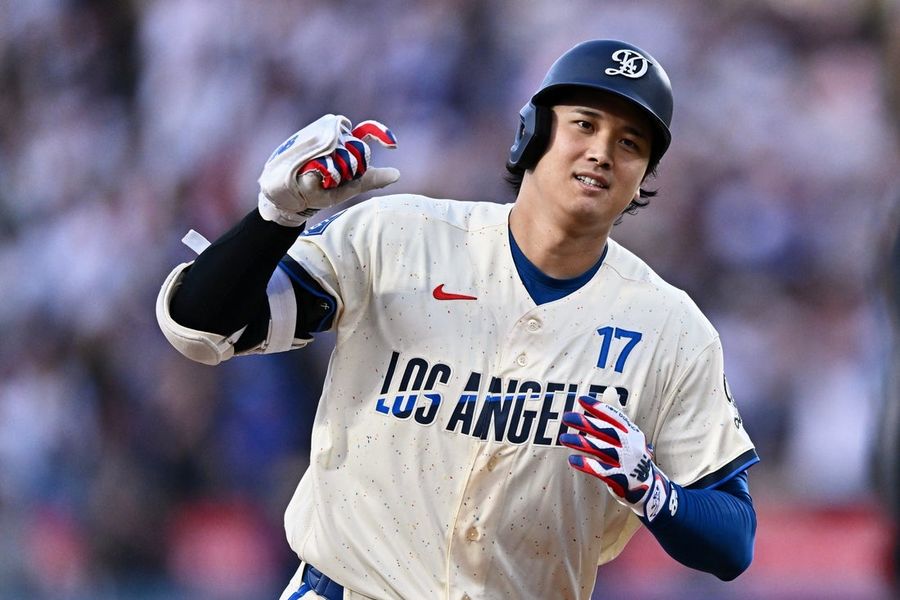 Shohei Ohtani homers in 9-run first as Dodgers drub Angels