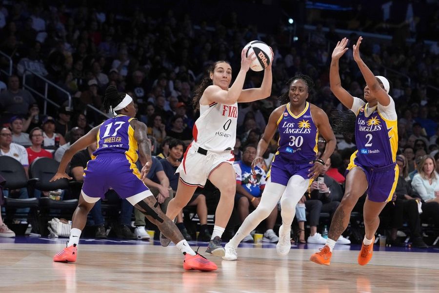 Sparks snap losing streak, add to Fire's skid