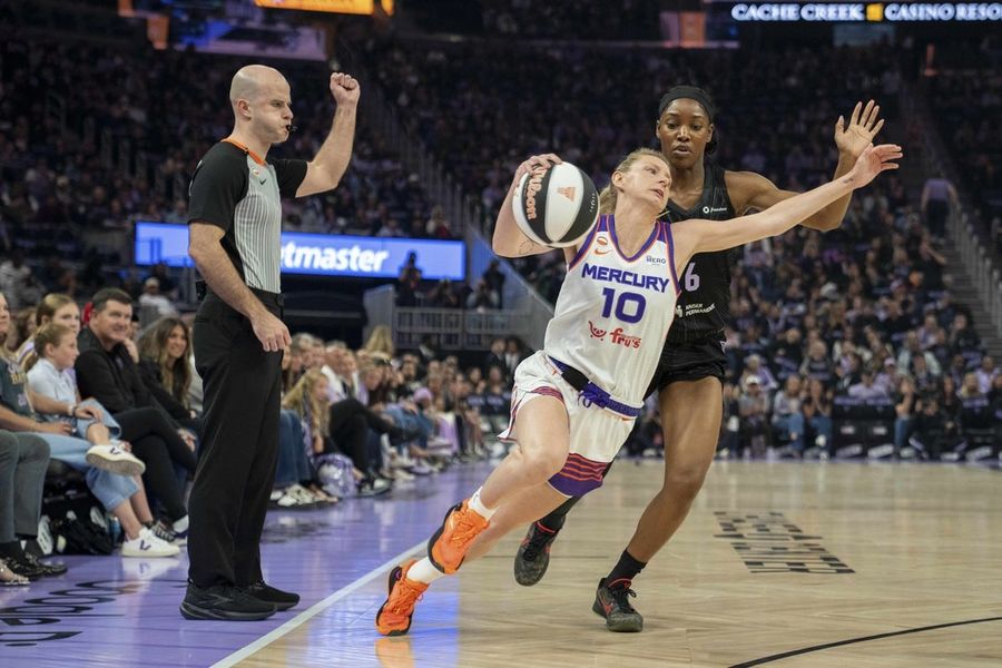 Veronica Burton, Gabby Williams guide Valkyries past Mercury