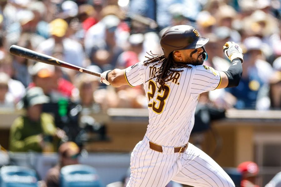 Fernando Tatis Jr. rips walk-off homer as Padres rally to beat Reds