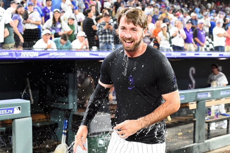 Sterlin Thompson's walk-off hit caps Rockies' rally past Cubs