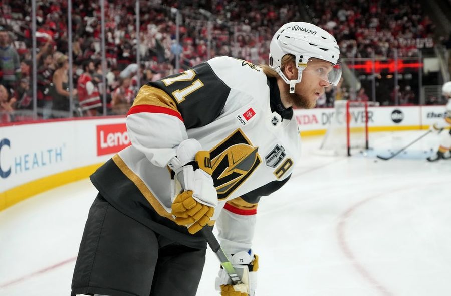 El centro de los Golden Knights, William Karlsson, queda descartado para el sexto partido.