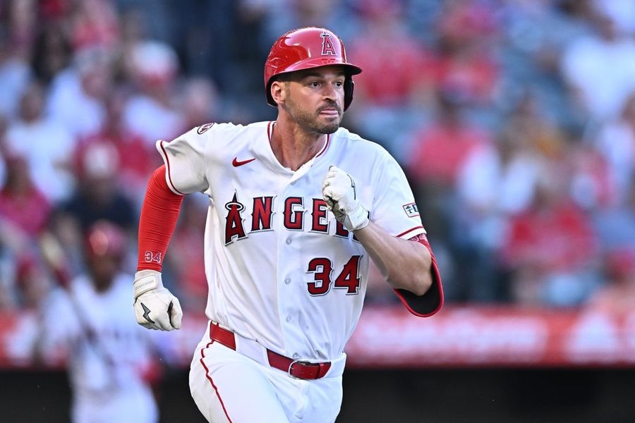 Trey Mancini elects free agency after stint with Angels