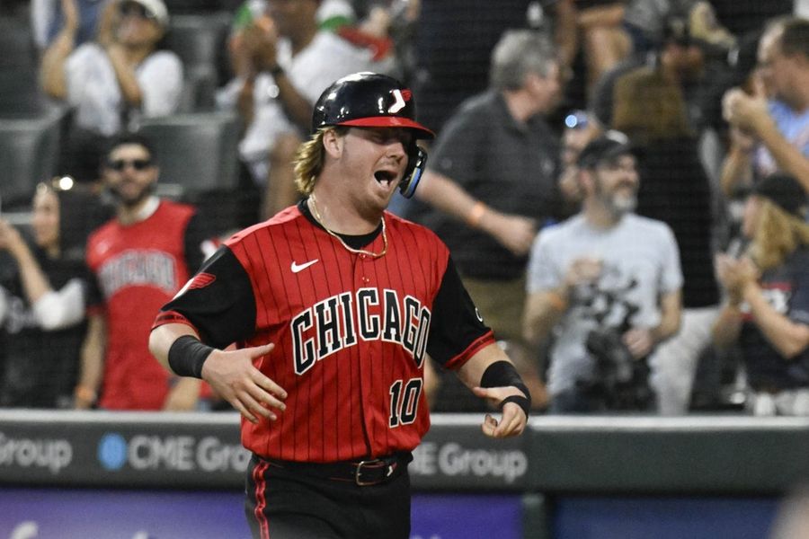 Young White Sox showing no fear of champion Dodgers  