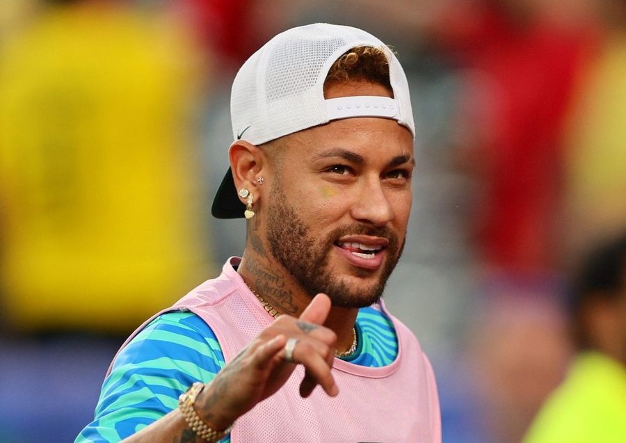 Brazil's Neymar (calf) takes step forward in recovery