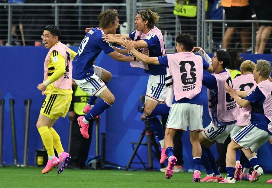 Japón logra un empate ante los Países Bajos gracias a un gol en los últimos minutos en su partido inaugural.